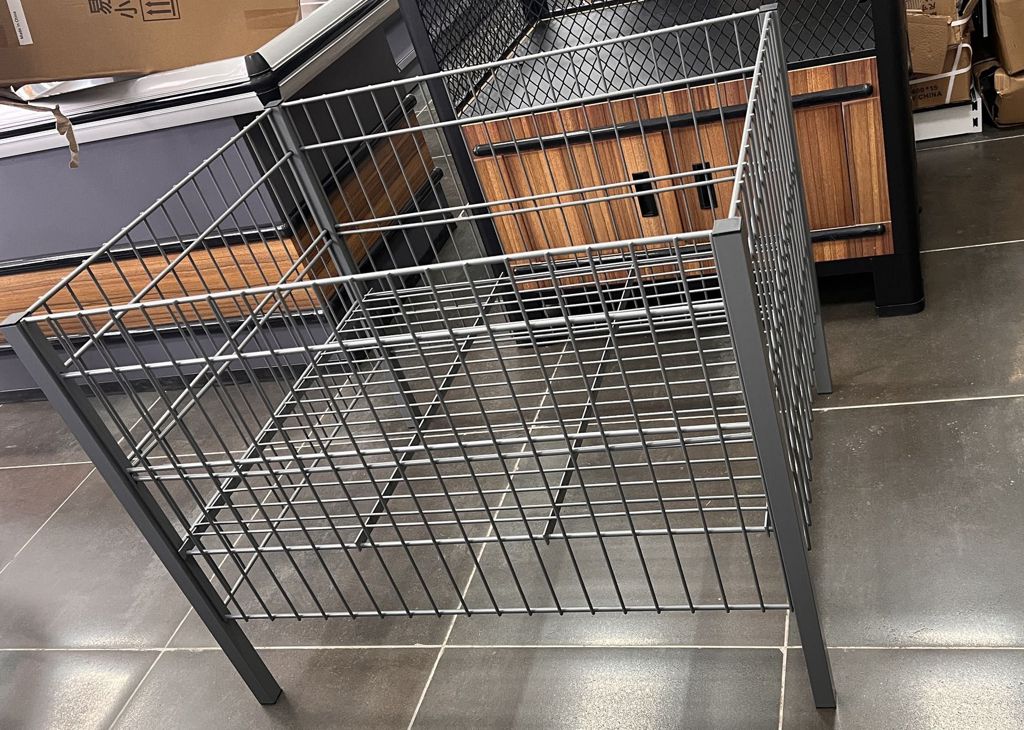 Cestone espositivo in metallo per negozi 98x77x80